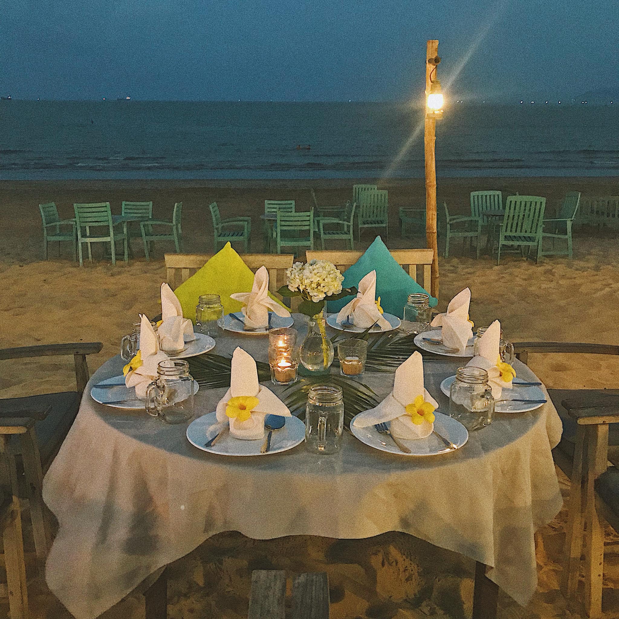 a chau land to chuc gala dinner lang man ben bo bien quy nhon 4 - Á Châu Land tổ chức gala dinner lãng mạn bên bờ biển Quy Nhơn